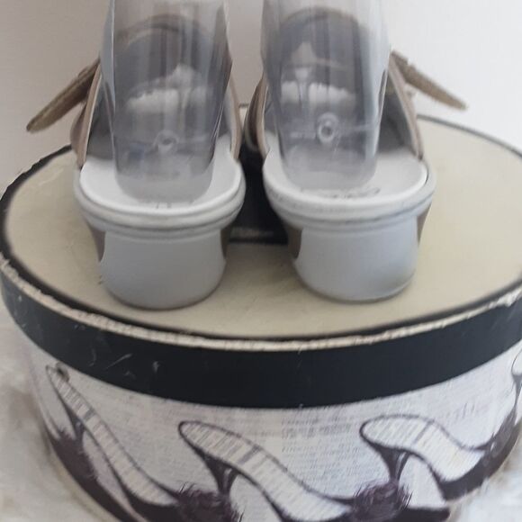 ARA Classic Open Toe Sandal - Picture 7 of 13